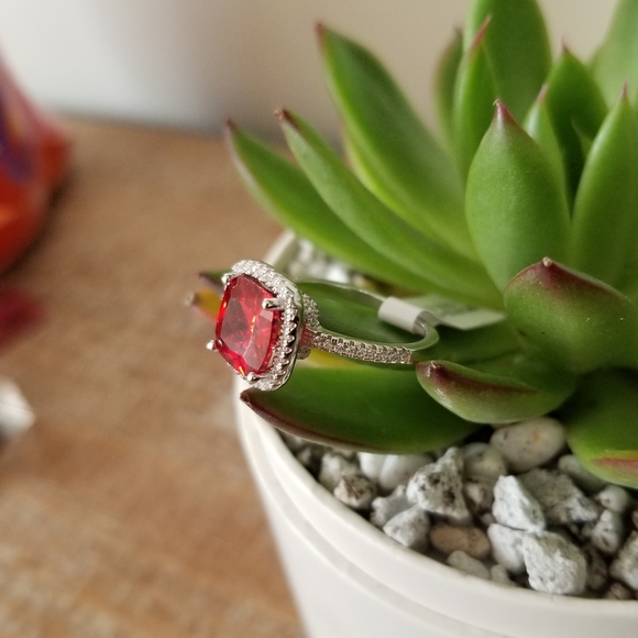 3ct Red Garnet Sterling Silver Ring - Picture 3 of 6